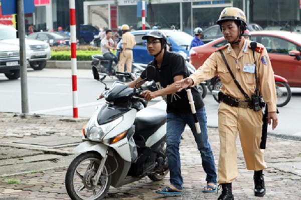 Bị mất giấy phép lái xe, khi cảnh sát giao thông kiểm tra có bị phạt không?