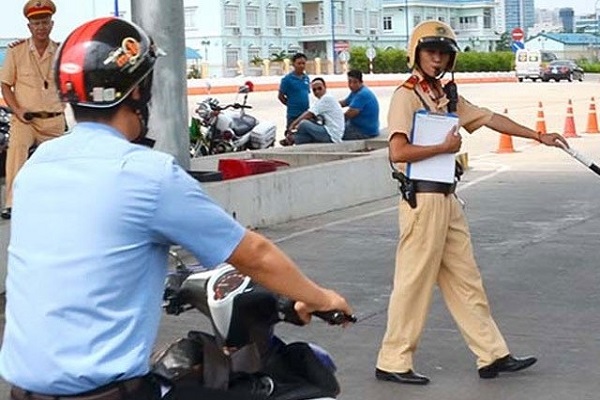 Quy chuẩn và luật 'cãi nhau', người tham gia giao thông không biết mình sai hay đúng