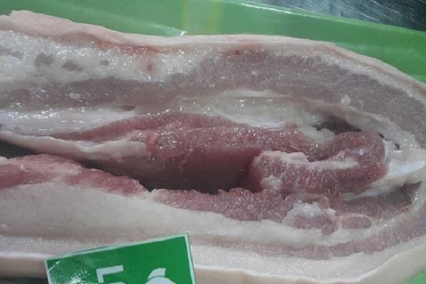 Thịt lợn lạ có giá 'chát' nhưng vẫn 'lên ngôi' dịp Tết Nguyên đán