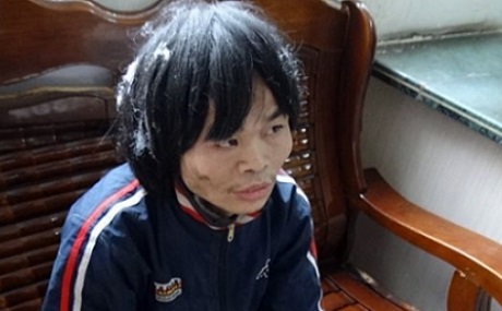Xie Shisheng sau khi được cảnh sát giải cứu khỏi cuộc sống nô lệ kéo dài suốt 18 năm qua vào ngày 22/4
