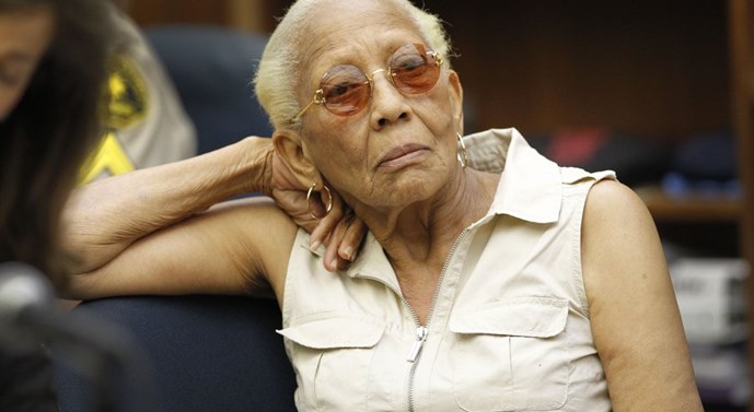 Nữ siêu trộm Doris Payne trong một phiên xử về nghi án trộm kim cương ở San Diego năm 2010
