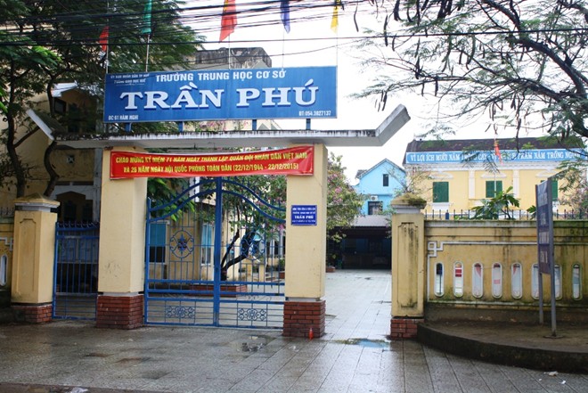 Đáng nói, đã từng có không ít vụ bắt nạt học đường ở trường THCS Trần Phú trước vụ nữ sinh bị đánh hội đồng