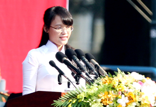 C&ocirc; g&aacute;i c&oacute; b&agrave;i ph&aacute;t biểu trong lễ kỷ niệm 40 năm thống nhất đất nước l&agrave; ai?