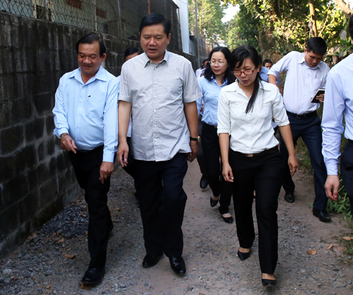 Bí thư Thành ủy Đinh La Thăng tới làm việc với huyện Củ Chi