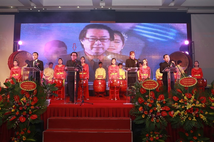 Ông Nguyễn Đức Lộc - Chủ tịch HĐQT - kiêm Tổng Giám đốc Công ty Nhượng quyền Thiên Lọc trong một phát biểu với cổ đông và nhân viên công ty