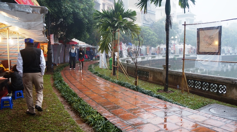 phố &ocirc;ng đồ ở văn miếu