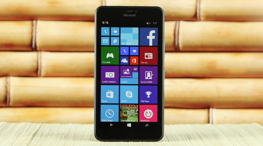 Microsoft Lumia 640 XL sử dụng hệ điều hành Windows Phone 8.1 GDR2 mới nhất