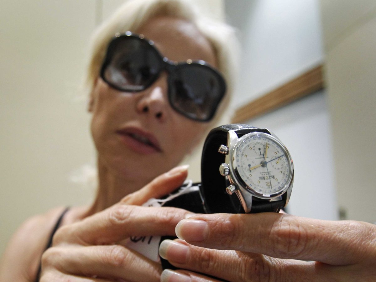 Đồng hồ Rolex thật giả có thể được phân biệt dựa vào khối lượng
