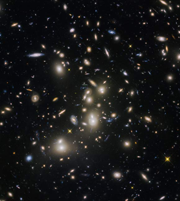Các thiên hà mờ nhạt nhất và hình thành sớm nhất trong vũ trụ. Ảnh: Hubble