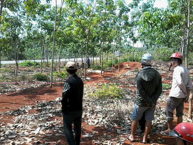 Hiện trường phát hiện thi thể trong rừng cao su ở Đồng Nai ngày 5/5