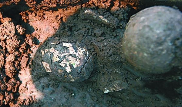 Qua trứng 2.000 năm tuổi được tìm thấy trong ngôi mộ cổ