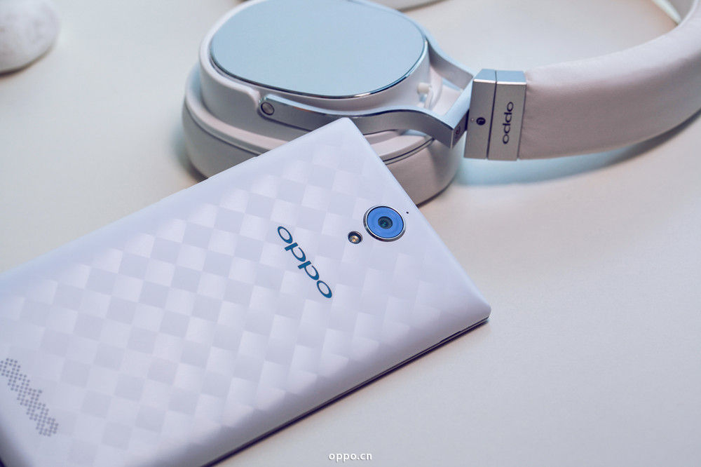 Oppo U3 sắp là smartphone mỏng nhất có Zoom quang