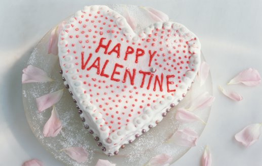 Một chiếc bánh chàng tự tay làm sẽ là món quà Valentine trắng cho bạn gái bất ngờ nhất 