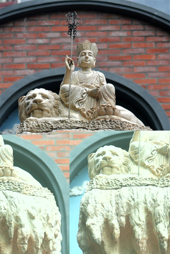 chùa việt nam, linh vật ngoại lai, linh vật, thuần phong mỹ tục, Tượng Phật ngồi trên sư tử đá, chùa cổ Chân Tiên