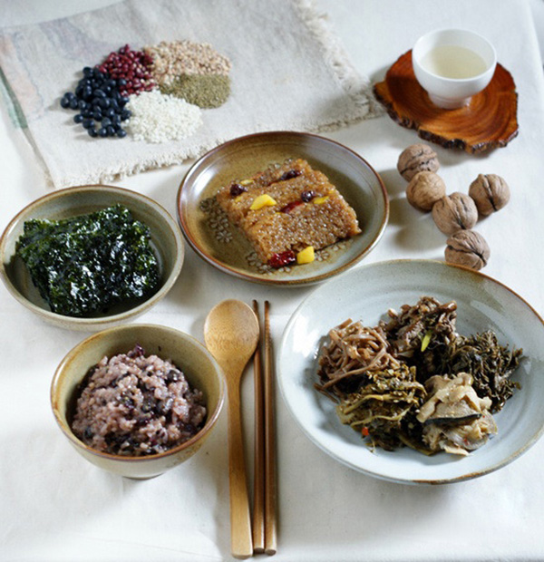 Mâm cơm ngày rằm tháng Giêng ở Hàn Quốc