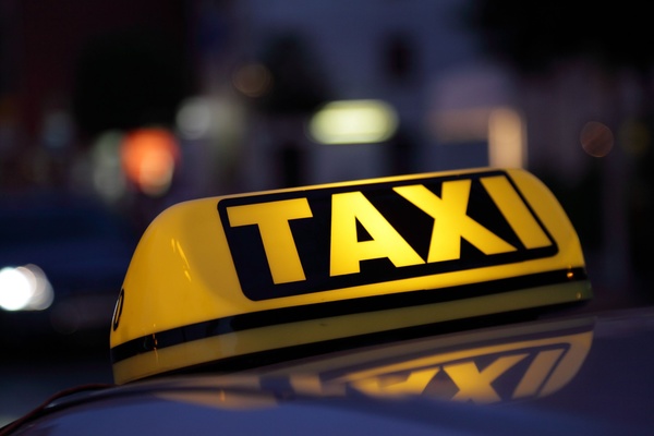 Mẹo đi taxi đêm dành cho chị em phụ nữ mà bạn luôn cần nhớ