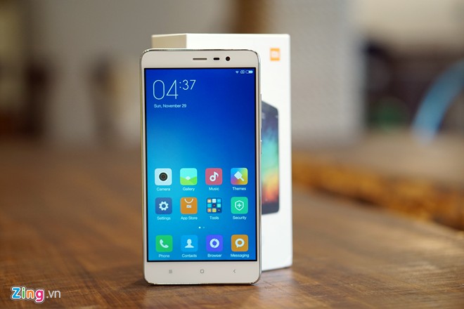 Mở hộp Xiaomi Note 3 vỏ kim loại, quét vân tay giá 4 triệu