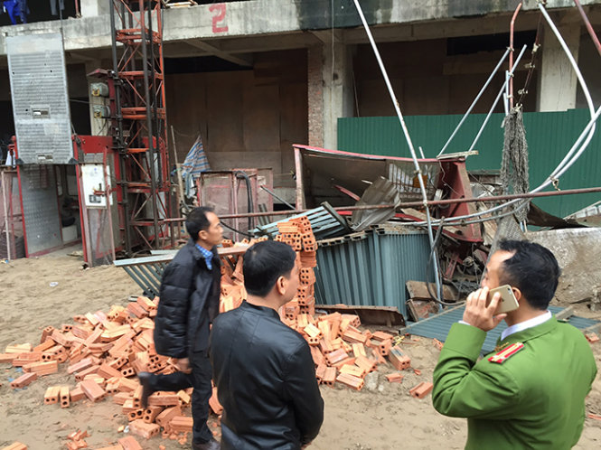 Cơ quan chức năng đã đến điều nguyên nhân tai nạn rơi thang máy xây dựng ở công trường thi công tòa nhà Lilama