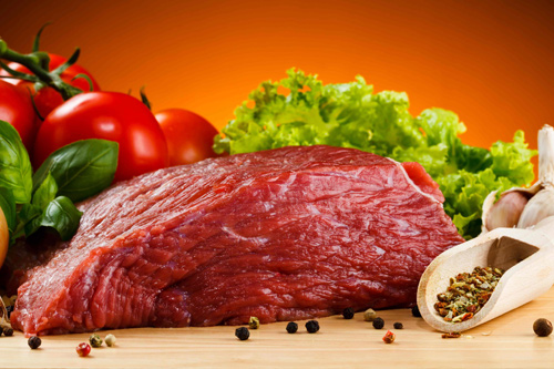 Mộtt rong những sai lầm khi ăn thịt bò thường gặp là ăn cùng thủy hái sản