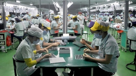 Samsung tiếp tục đặt doanh nghiệp Việt Nam sản xuất 144 linh kiện cho smartphone