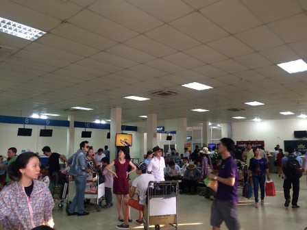 Hành khách nhốn nháo tại sân bay Cát Bi, Hải Phòng vì thông báo hủy chuyến bất ngờ