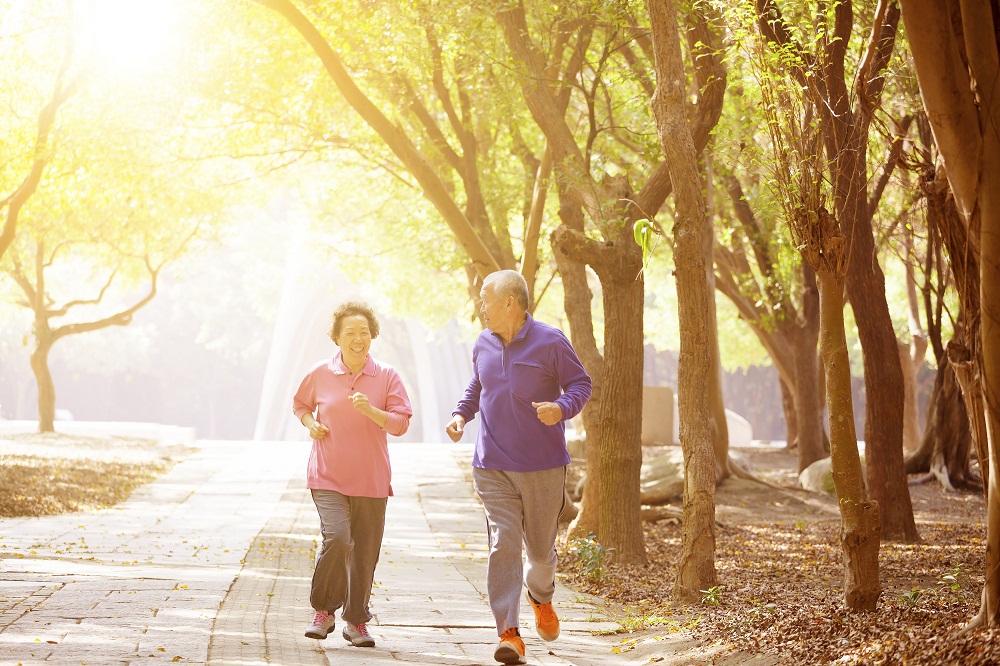 Việc tập thể dục thể thao thường xuyên không chỉ giúp người cao tuổi thêm dẻo dai, tăng cường sức khỏe mà còn giảm được nhiều bệnh ở tuổi xế chiều