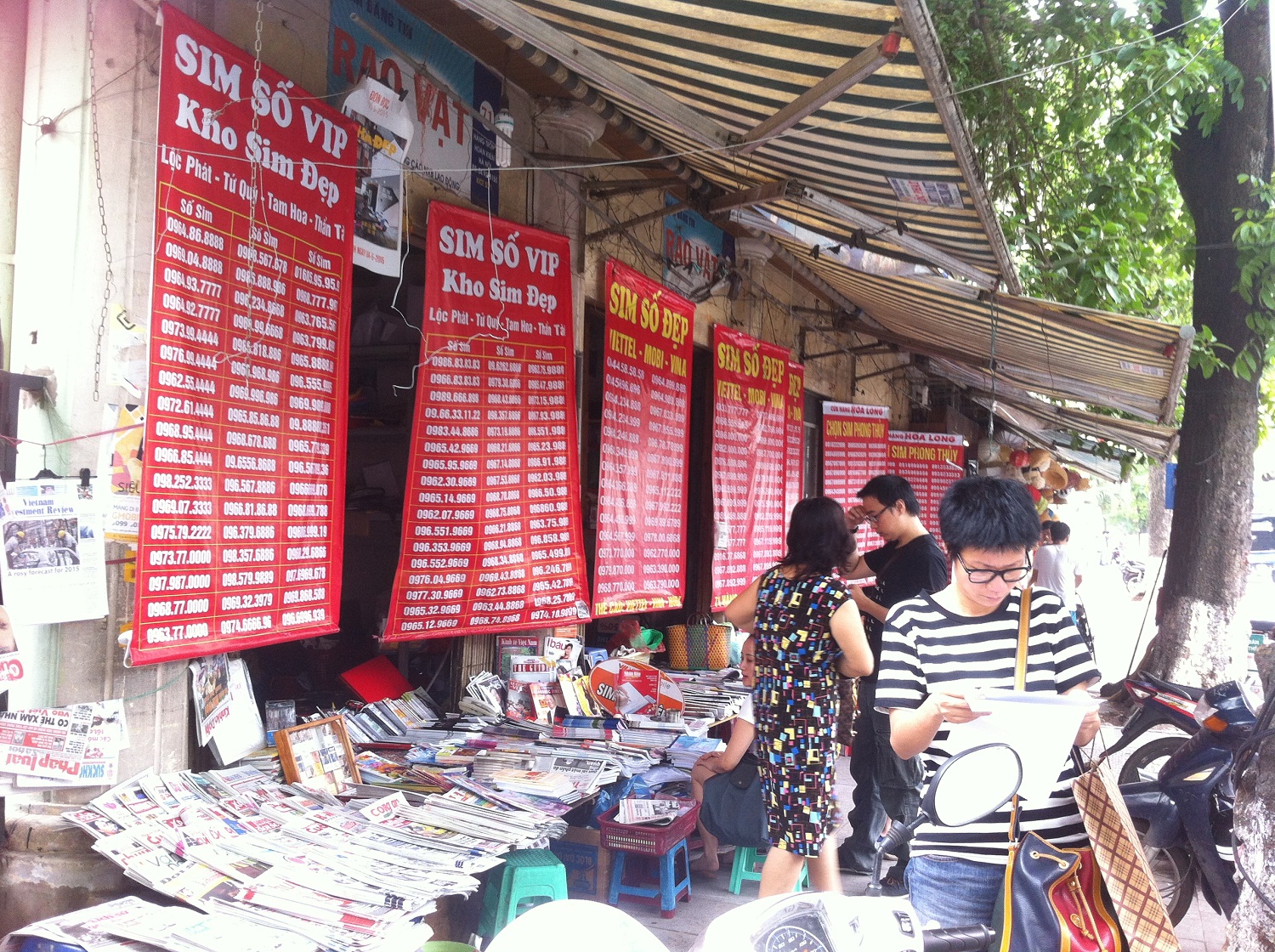 Những điểm bán báo nổi tiếng xưa ở Hà Nội, nay thưa dần, ít khách tới mua báo
