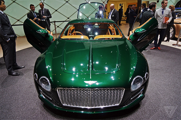 Thiết kế của siêu xe Bentley mới - EXP 10 Speed 6 mang phong cách thể thao rõ rệt với lưới tản nhiệt và hốc hút gió lớn