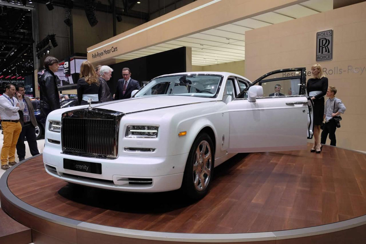 Siêu xe mới Rolls-Royce Phantom Serenity vừa ra mắt tại triển lãm Geneva 2015