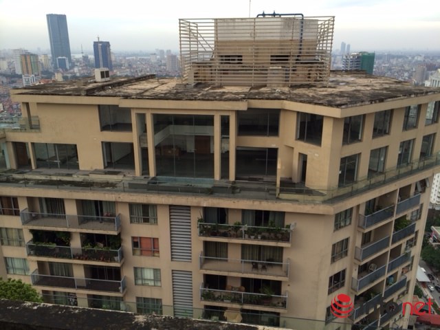 Cư dân bức xúc về việc Hanotex cơi nới xây thêm các căn hộ penthouse tại tầng kỹ thuật mái và tầng mái của cả 2 tòa nhà A và B