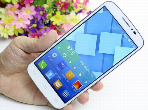Điểm nhấn lớn nhất của smartphone giá rẻ Alcatel one Touch Pop C7 chính là màn hình