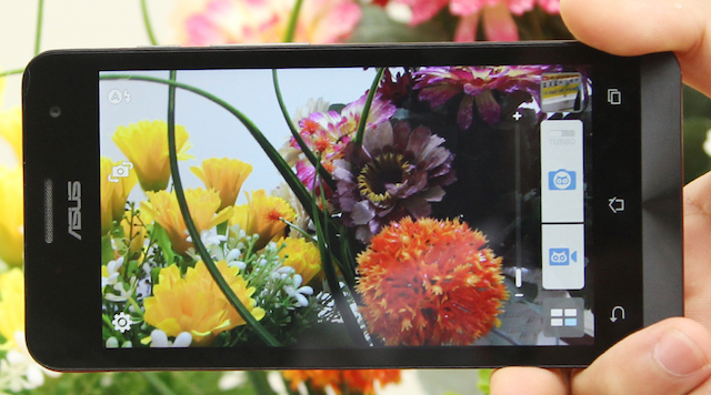 Smartphone giá rẻ 2 sim 2 sóng Asus ZenFone 5 phiên bản mới