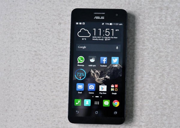 Smartphone giá rẻ Asus sở hữu màn hình hiển thị sắc nét với góc nhìn rộng
