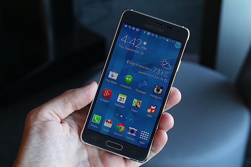 Samsung Galaxy A3 có màn hình 4.5 inch