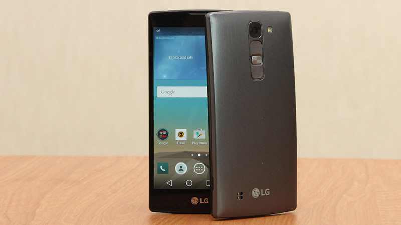 LG Magna là smartphone giá rẻ sở hữu màn hình cong độc đáo