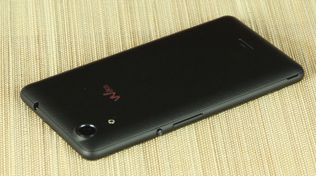 Wiko Rainbow Lite là smartphone giá rẻ nhưng sở hữu bộ đôi camera trước, sau đều 5MP