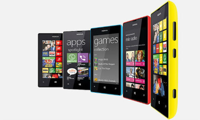 Smartphone giá rẻ Lumia 425 cấu hình mạnh, màn hình cảm ứng cực nhạy