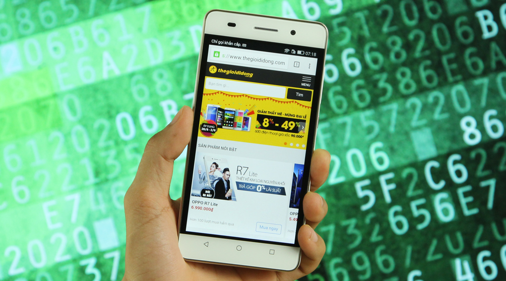 Honor 4C có camera trước 5MP, camera sau 13MP