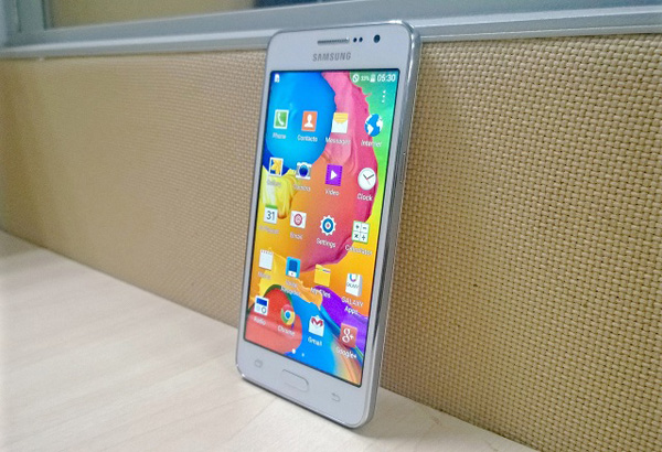 Smartphone giá rẻ Samsung Galaxy Grand Prime sở hữu thiết kế thời trang, gọn nhẹ, viền giả kim loại chắc chắn, cấu hình mạnh mẽ