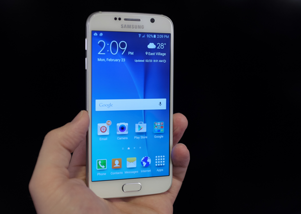 Smartphone hot nhất Galaxy S6 được trang bị vi xử lý mạnh mẽ