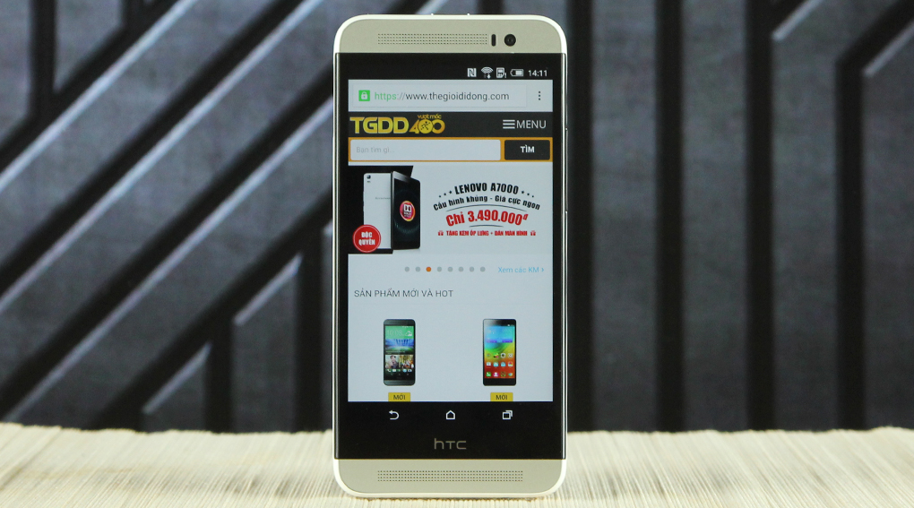 HTC One E8 Dual là smartphone hot nhất tầm trung có thiết kế đẹp với vỏ polycarbonate nguyên khối