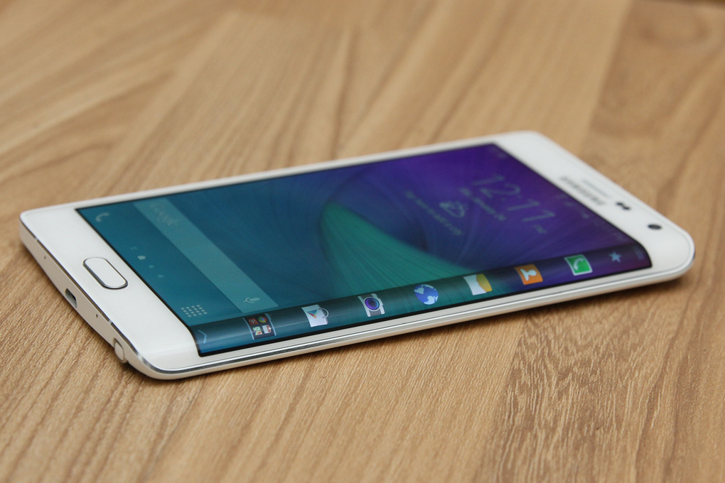 Smartphone hot nhất cấu hình mạnh nhiều tính năng hữu ích đến từ chiếc Samsung Galaxy Note Edge 
