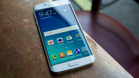Mẫu smartphone hot nhất Galaxy S6 Edge sở hữu thiết kế màn hình cong sang trọng