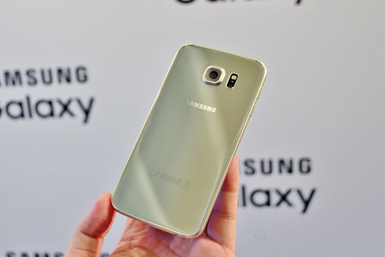 Samsung Galaxy S6 phiên bản Gold Platinum- một trong những smartphone hot nhất được ưa chuộng hiện nay