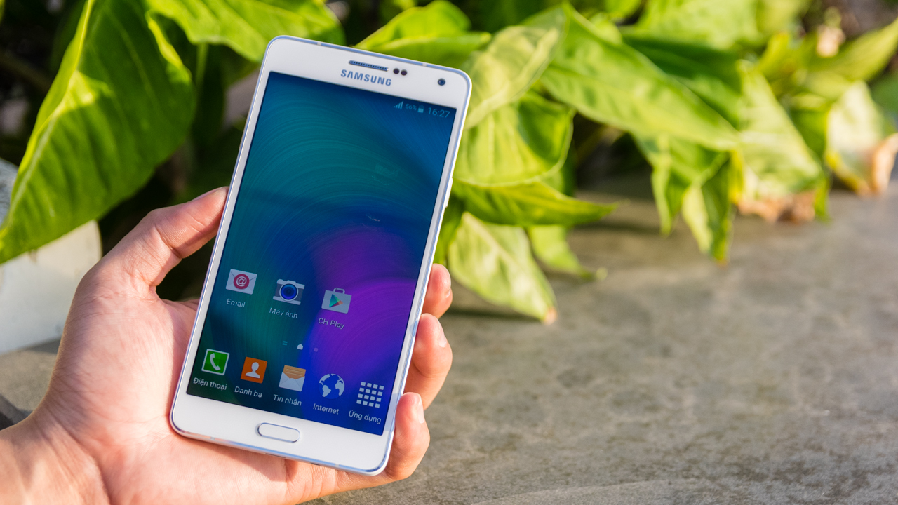 Samsung Galaxy A7 là một trong những smartphone hot nhất trong tầm giá dưới 8 triệu đồng