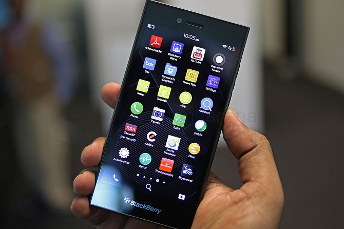 BlackBerry Leap là mẫu smartphone giá rẻ thay thế mẫu BlackBerry Z3 với cấu hình nâng cấp đáng kể