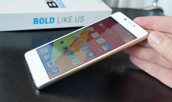 BLU Vivo Air xứng đáng là một trong những chiếc smartphone giá rẻ đáng mua nhất ở thời điểm hiện tại