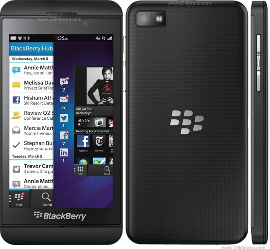 Blackberry Z10 là chiếc smartphone giá rẻ đã tạo nên cơn sốt cho thị trường điện thoại ở Việt Nam trong năm vừa qua