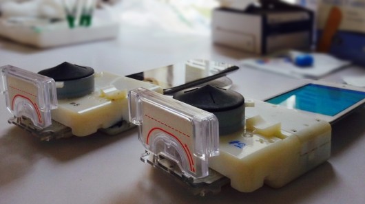 Các nhà khoa học đã phát triển một thiêt bị thông minh có khả năng phát hiện nhiều dấu hiệu bệnh nguy hiểm như HIV, giang mai chỉ trong vòng 15 phút