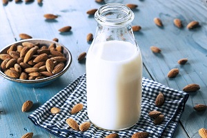 Sữa hạnh nhân giúp ức chế sự phát triển của tế bào ung thư tuyến tiền liệt